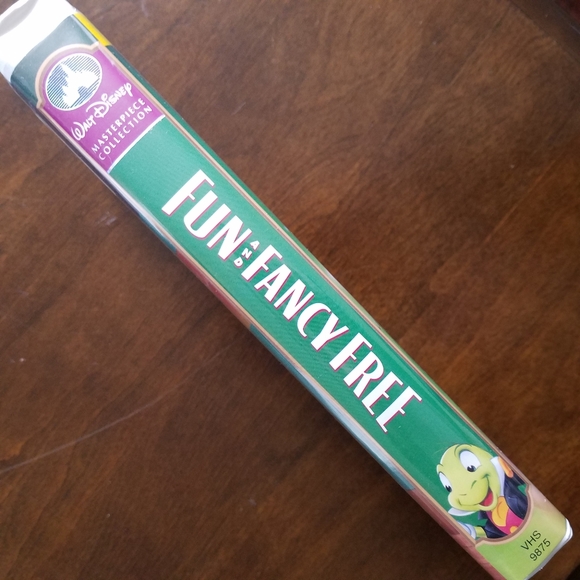 Fun & Fancy Free (1997 VHS) Disney Masterpiece - Picture 2 of 7